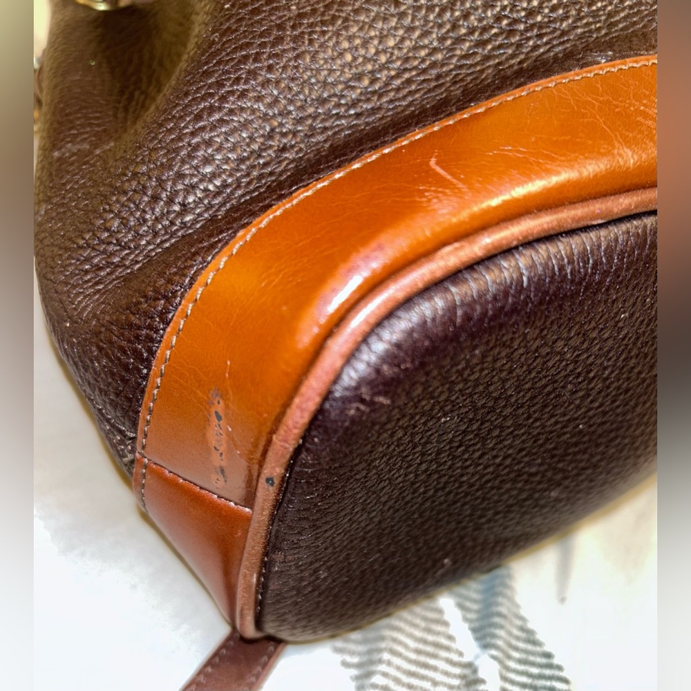 Vintage Authentic Dooney & Bourke Tassle Crossbody Bucket Bag - Picture 9 of 15